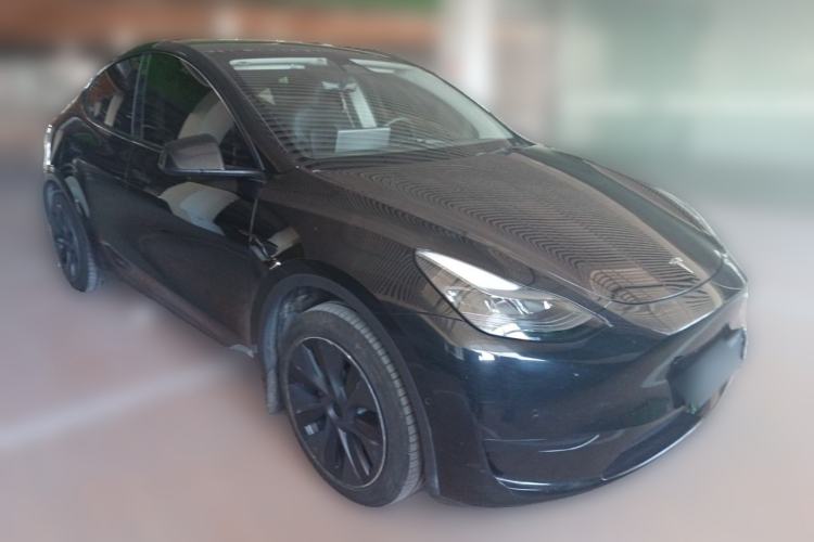 Used Tesla Model Y 2023 Rear-Wheel-Drive Version Front Right 45 Deg