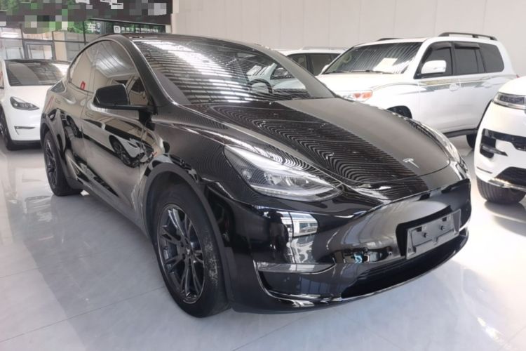 Used Tesla Model Y 2023 Long-Range All-Wheel-Drive Version Front Right 45 Deg