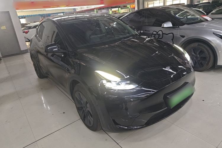 Used Tesla Model Y 2023 Rear-Wheel-Drive Version Front Right 45 Deg