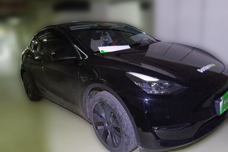 Used Tesla Model Y 2023 Long-Range All-Wheel-Drive Version Front Right 45 Deg