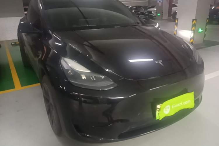 Used Tesla Model Y 2023 Rear-Wheel-Drive Version Front Right 45 Deg