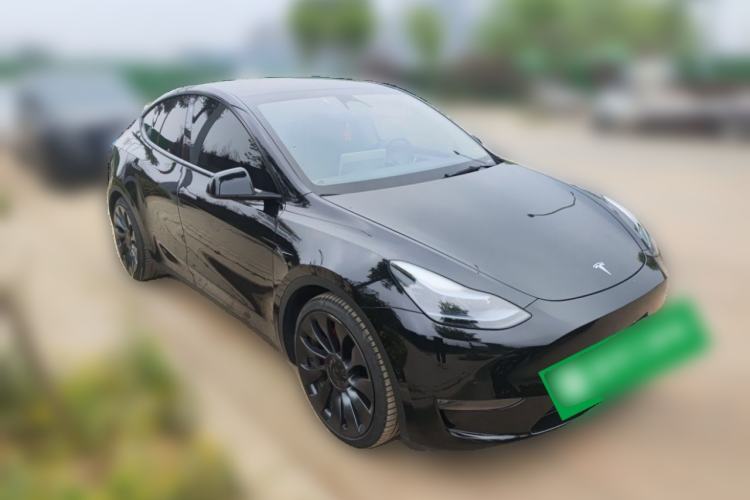 Used Tesla Model Y 2023 High-Performance All-Wheel-Drive Version Front Right 45 Deg