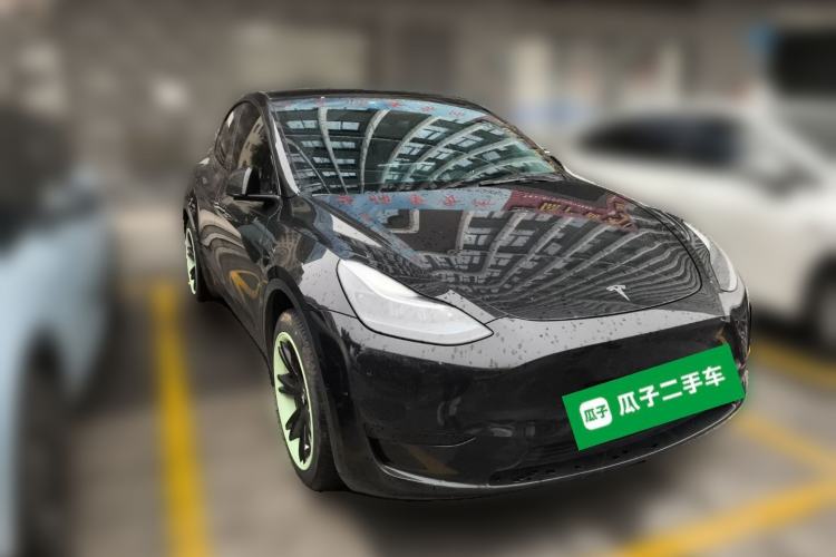 Used Tesla Model Y 2023 Rear-Wheel-Drive Version Front Right 45 Deg