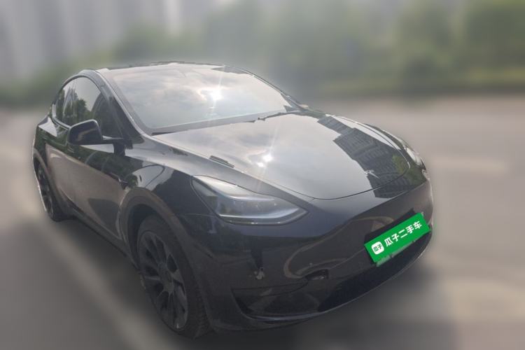 Used Tesla Model Y 2023 Rear-Wheel-Drive Version Front Right 45 Deg