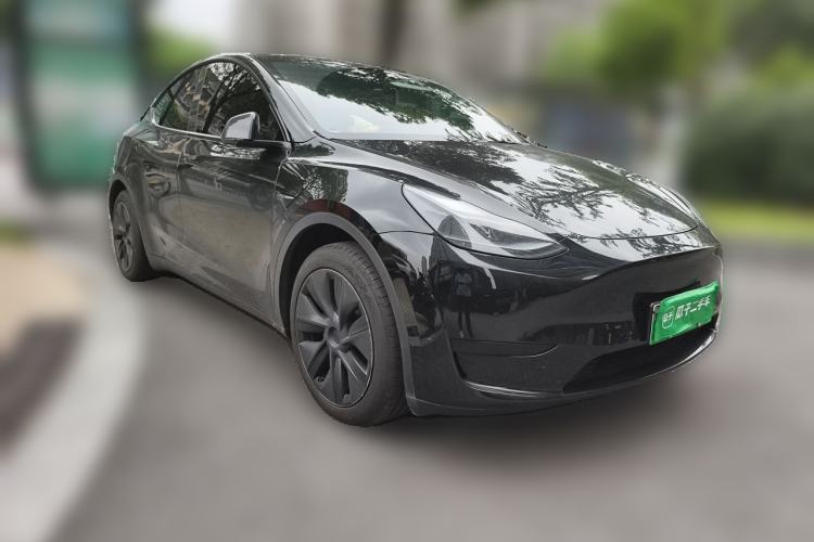 Used Tesla Model Y 2023 Rear-Wheel-Drive Version Front Right 45 Deg