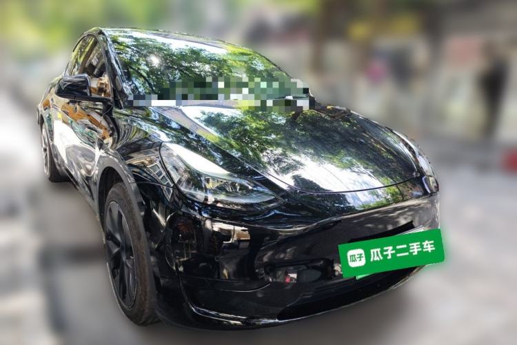 Used Tesla Model Y 2023 Rear-Wheel-Drive Version Front Right 45 Deg