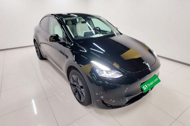 Used Tesla Model Y 2023 Rear-Wheel-Drive Version Front Right 45 Deg