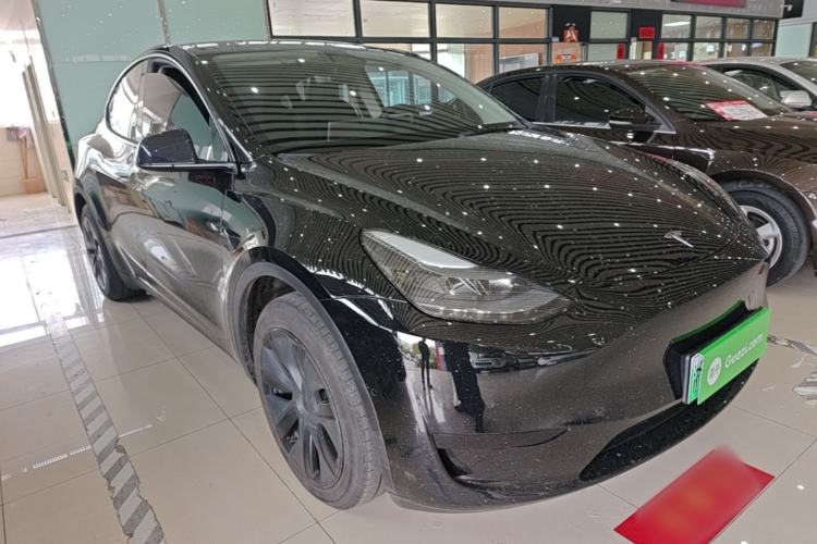 Used Tesla Model Y 2023 Rear-Wheel-Drive Version Front Right 45 Deg