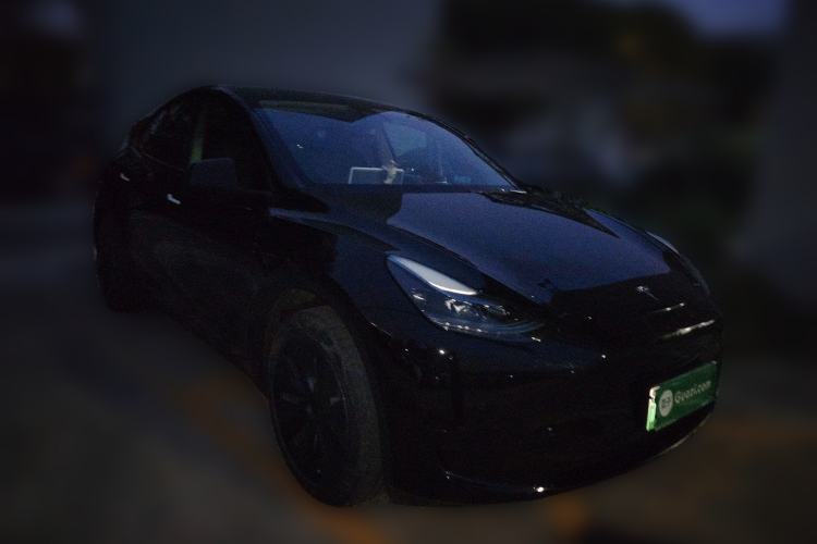 Used Tesla Model Y 2023 Rear-Wheel-Drive Version Front Right 45 Deg