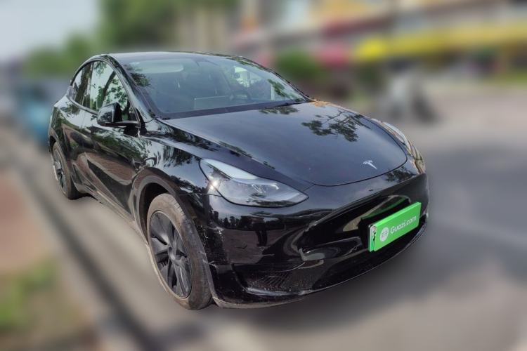 Used Tesla Model Y 2023 Rear-Wheel-Drive Version Front Right 45 Deg