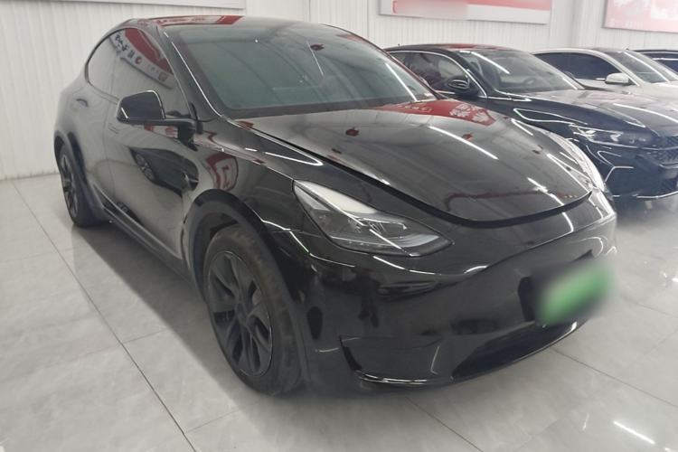 Used Tesla Model Y 2023 Rear-Wheel-Drive Version Front Right 45 Deg