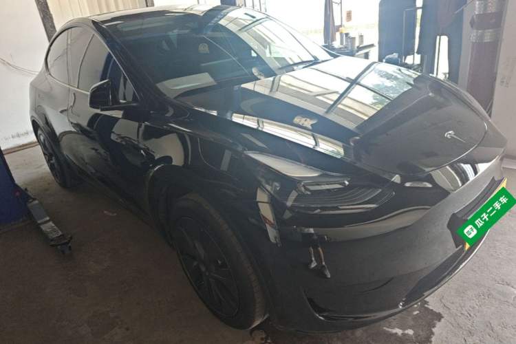 Used Tesla Model Y 2023 Rear-Wheel-Drive Version Front Right 45 Deg