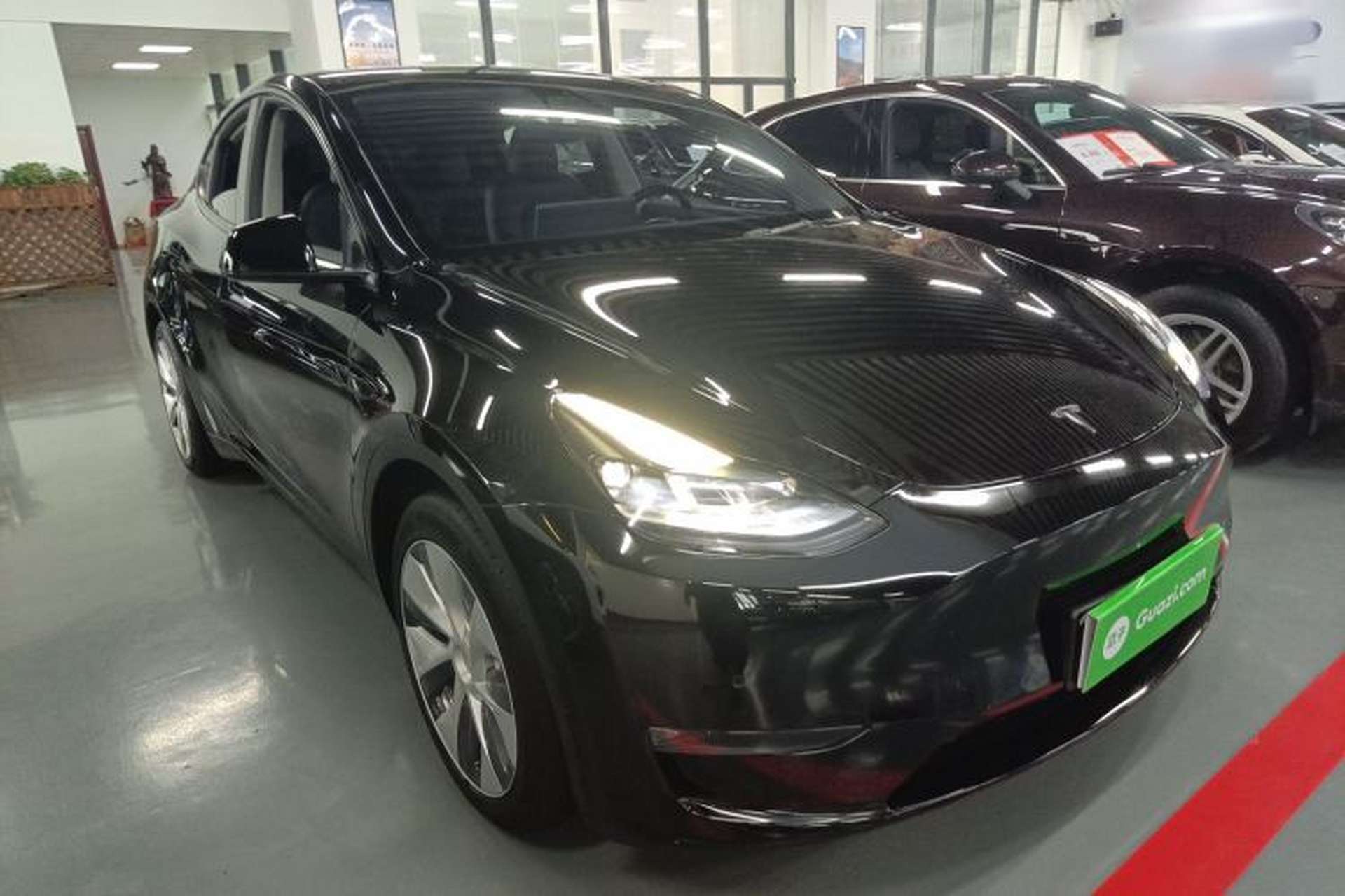 Used Tesla Model Y 2023 Long-Range All-Wheel-Drive Version Front Right 45 Deg