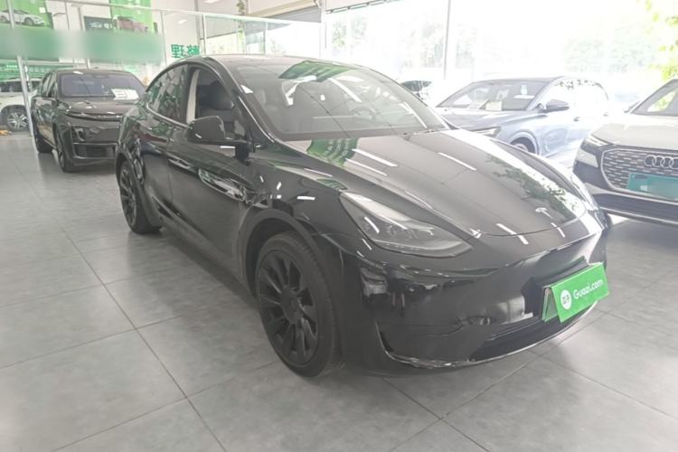 Used Tesla Model Y 2023 Rear-Wheel-Drive Version Front Right 45 Deg