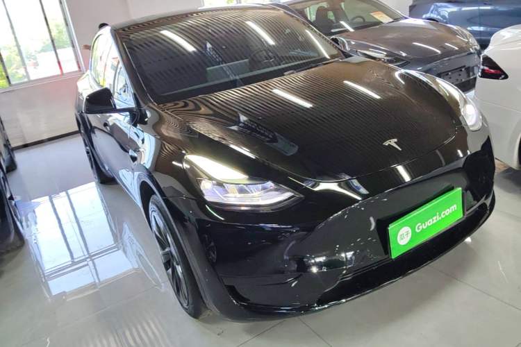 Used Tesla Model Y 2023 Rear-Wheel-Drive Version Front Right 45 Deg