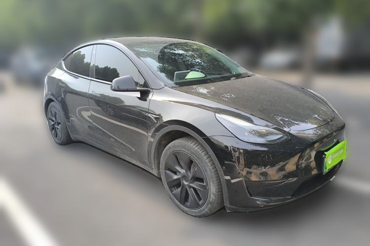 Used Tesla Model Y 2023 Rear-Wheel-Drive Version Front Right 45 Deg