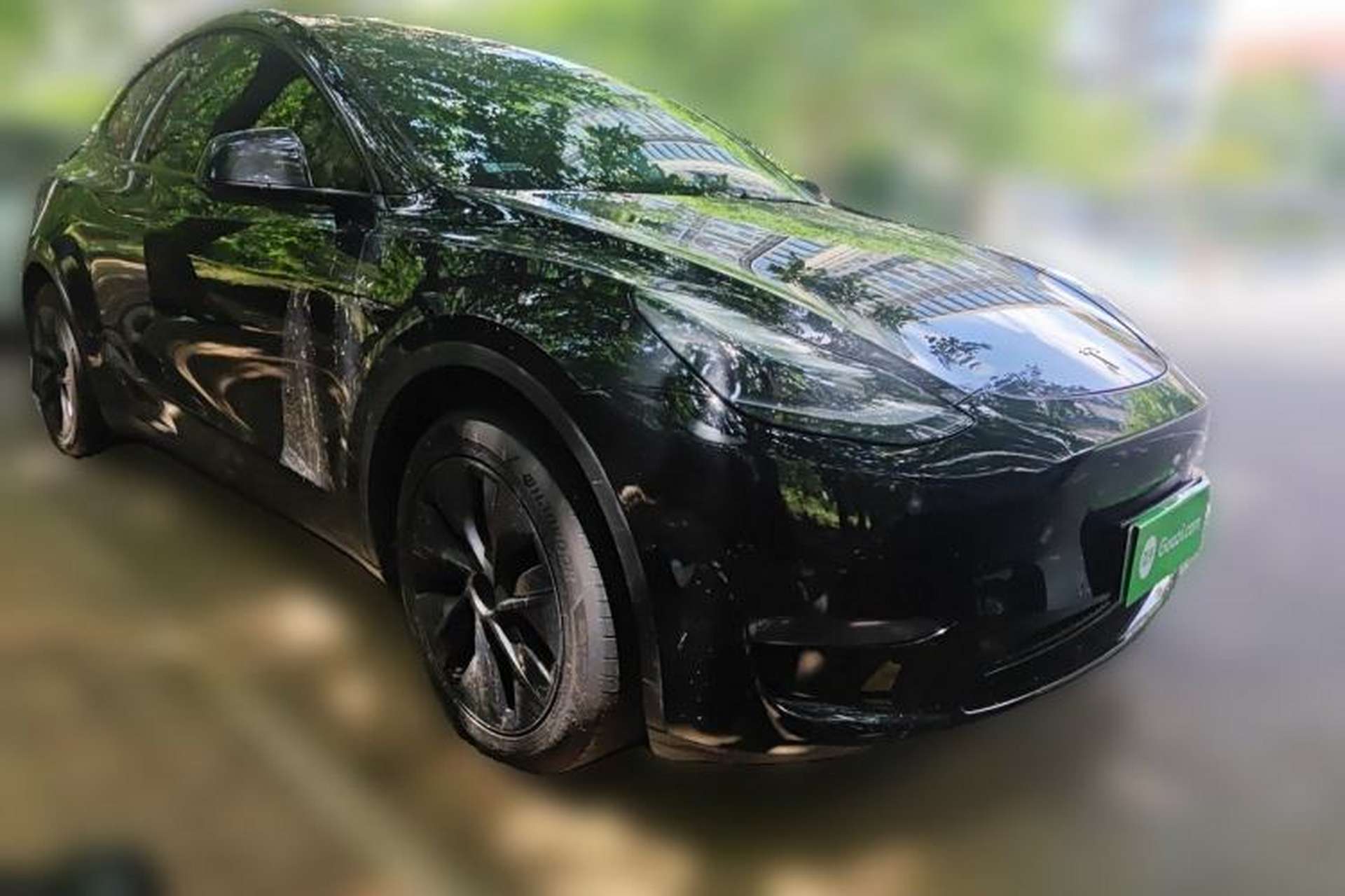 Used Tesla Model Y 2023 Long-Range All-Wheel-Drive Version Front Right 45 Deg