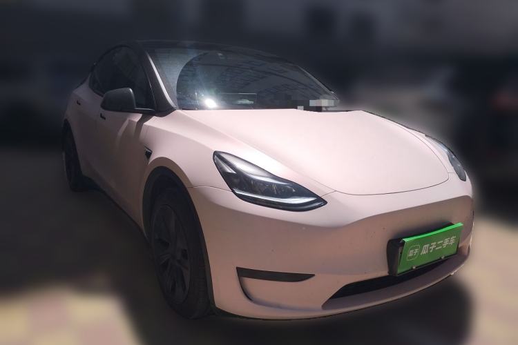 Used Tesla Model Y 2023 Rear-Wheel-Drive Version Front Right 45 Deg