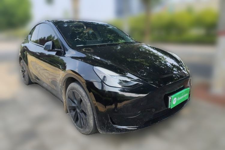 Used Tesla Model Y 2023 Rear-Wheel-Drive Version Front Right 45 Deg