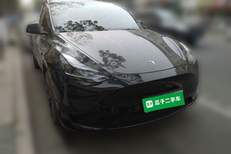 Used Tesla Model Y 2023 Rear-Wheel-Drive Version Front Right 45 Deg