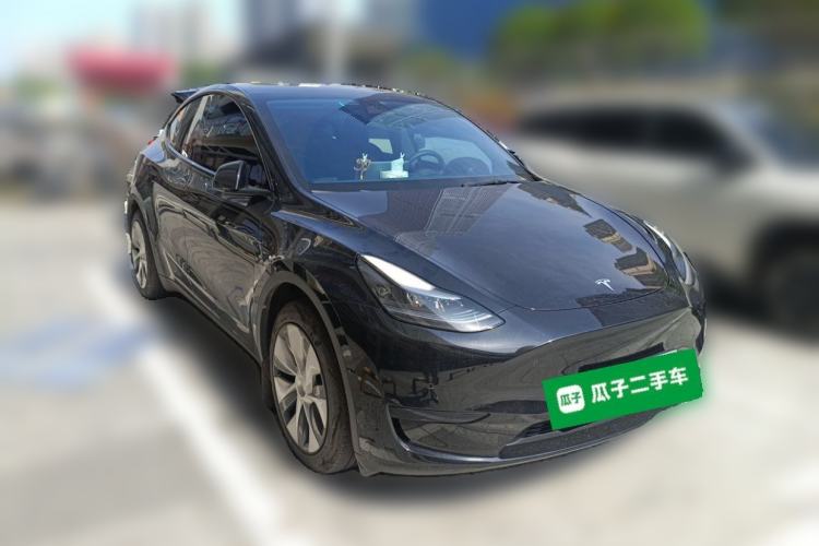 Used Tesla Model Y 2023 Rear-Wheel-Drive Version Front Right 45 Deg