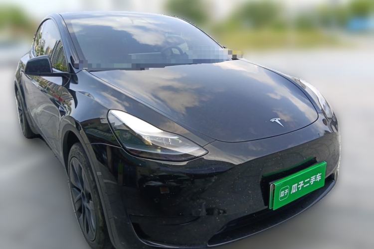 Used Tesla Model Y 2023 Rear-Wheel-Drive Version Front Right 45 Deg
