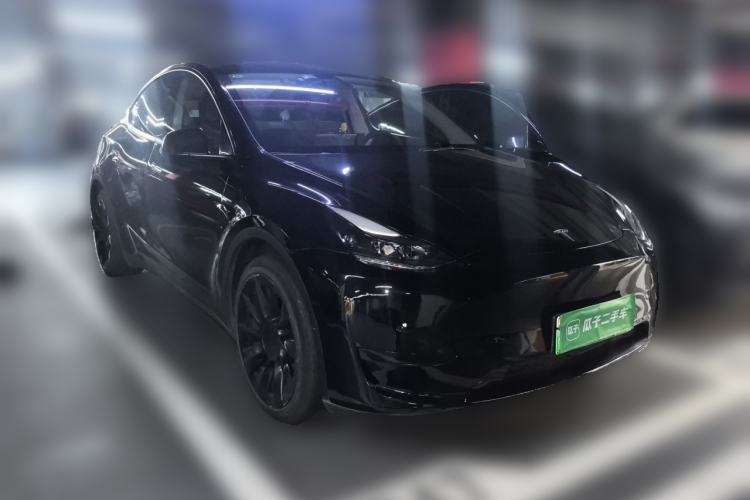 Used Tesla Model Y 2023 Rear-Wheel-Drive Version Front Right 45 Deg