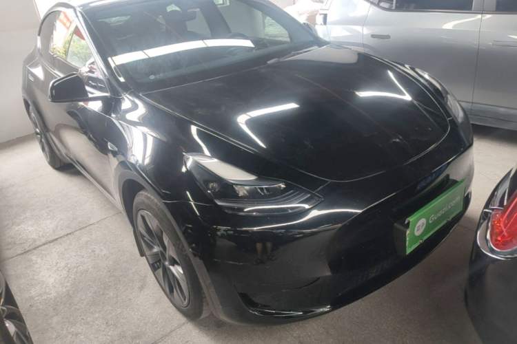 Used Tesla Model Y 2023 Rear-Wheel-Drive Version Front Right 45 Deg