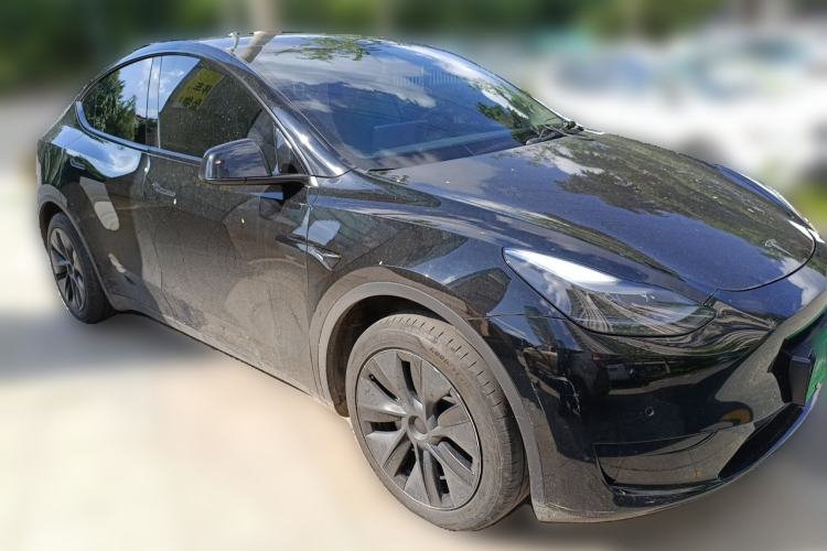 Used Tesla Model Y 2023 Rear-Wheel-Drive Version Front Right 45 Deg