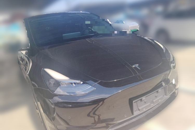Used Tesla Model Y 2023 Rear-Wheel-Drive Version Front Right 45 Deg
