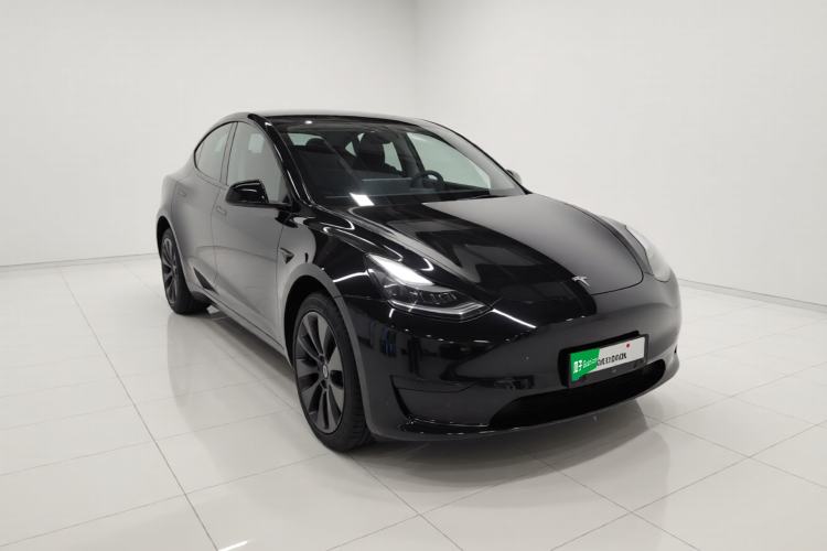 Used Tesla Model Y 2023 Rear-Wheel-Drive Version Front Right 45 Deg
