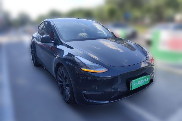 Used Tesla Model Y 2023 High-Performance All-Wheel-Drive Version Front Right 45 Deg