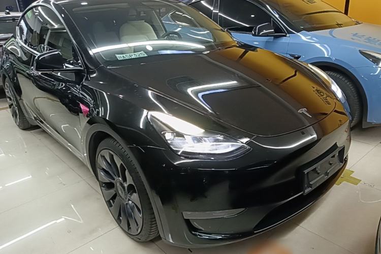 Used Tesla Model Y 2023 High-Performance All-Wheel-Drive Version Front Right 45 Deg