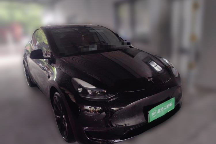 Used Tesla Model Y 2023 Long-Range All-Wheel-Drive Version Front Right 45 Deg