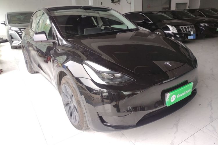 Used Tesla Model Y 2023 Rear-Wheel-Drive Version Front Right 45 Deg