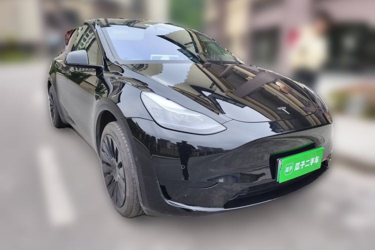 Used Tesla Model Y 2023 Rear-Wheel-Drive Version Front Right 45 Deg