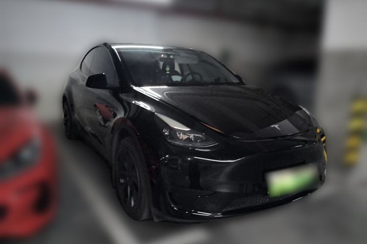 Used Tesla Model Y 2023 Rear-Wheel-Drive Version Front Right 45 Deg