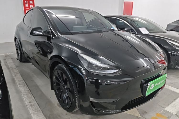 Used Tesla Model Y 2023 High-Performance All-Wheel-Drive Version Front Right 45 Deg