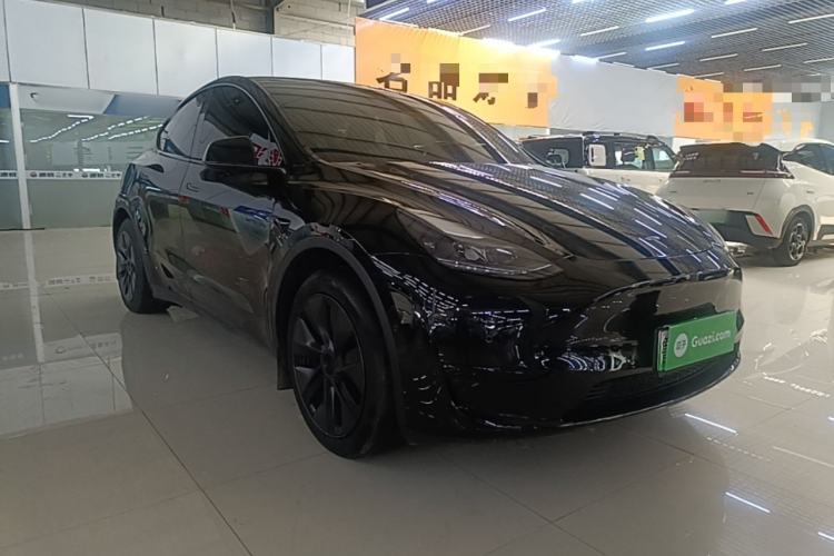 Used Tesla Model Y 2023 Rear-Wheel-Drive Version Front Right 45 Deg