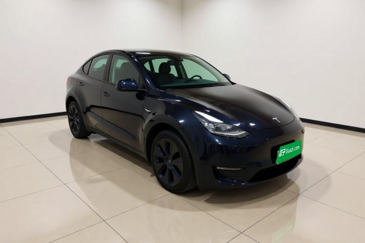 Used Tesla Model Y 2023 Rear-Wheel-Drive Version Front Right 45 Deg