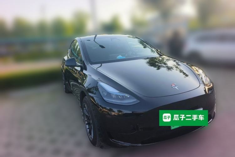 Used Tesla Model Y 2023 Rear-Wheel-Drive Version Front Right 45 Deg