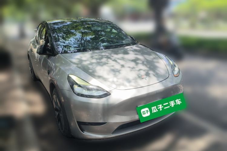 Used Tesla Model Y 2023 Rear-Wheel-Drive Version Front Right 45 Deg