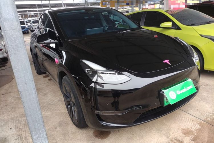 Used Tesla Model Y 2023 Long-Range All-Wheel-Drive Version Front Right 45 Deg
