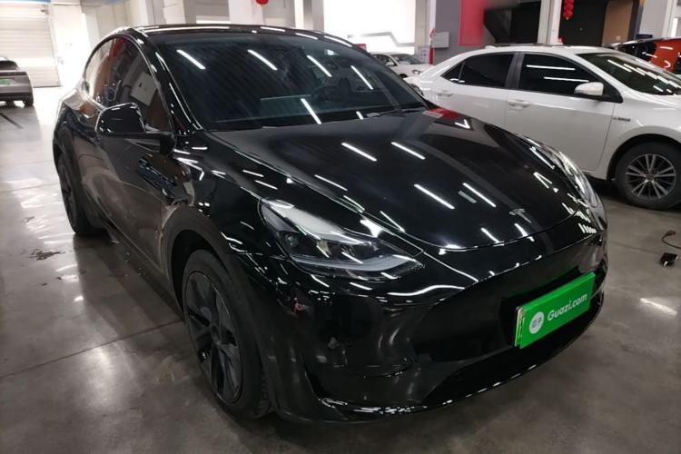 Used Tesla Model Y 2023 Rear-Wheel-Drive Version Front Right 45 Deg