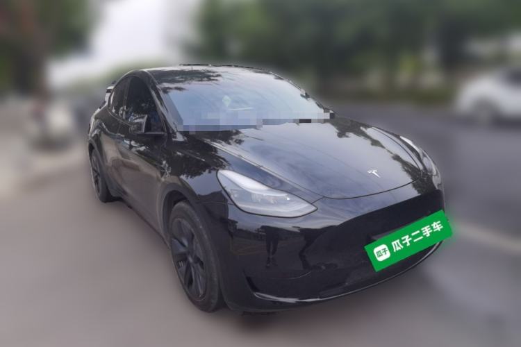 Used Tesla Model Y 2023 Rear-Wheel-Drive Version Front Right 45 Deg