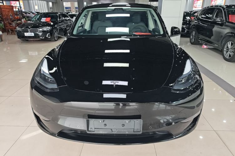 Used Tesla Model Y 2023 Long-Range All-Wheel-Drive Version Front