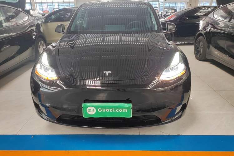 Used Tesla Model Y 2023 Rear-Wheel-Drive Version Front
