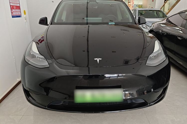 Used Tesla Model Y 2023 Rear-Wheel-Drive Version Front