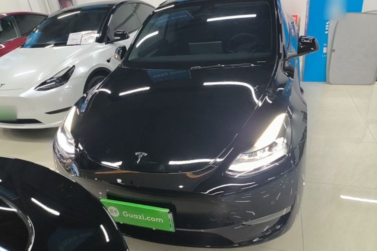 Used Tesla Model Y 2023 Long-Range All-Wheel-Drive Version Front