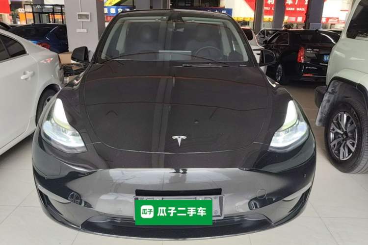 Used Tesla Model Y 2023 Long-Range All-Wheel-Drive Version Front